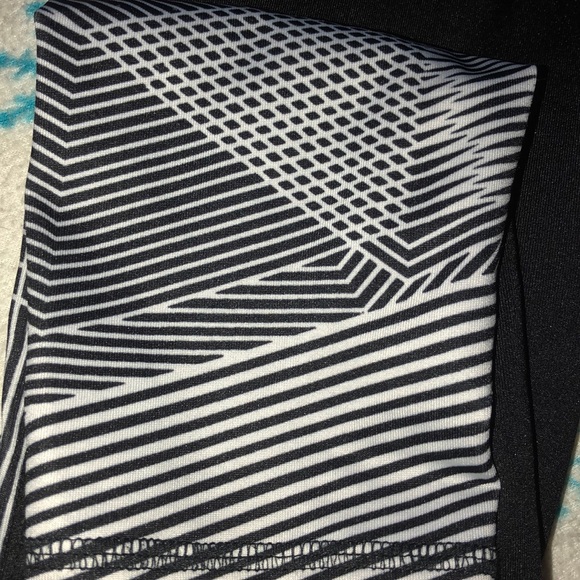 Fitted yoga/workout pants - Picture 5 of 5